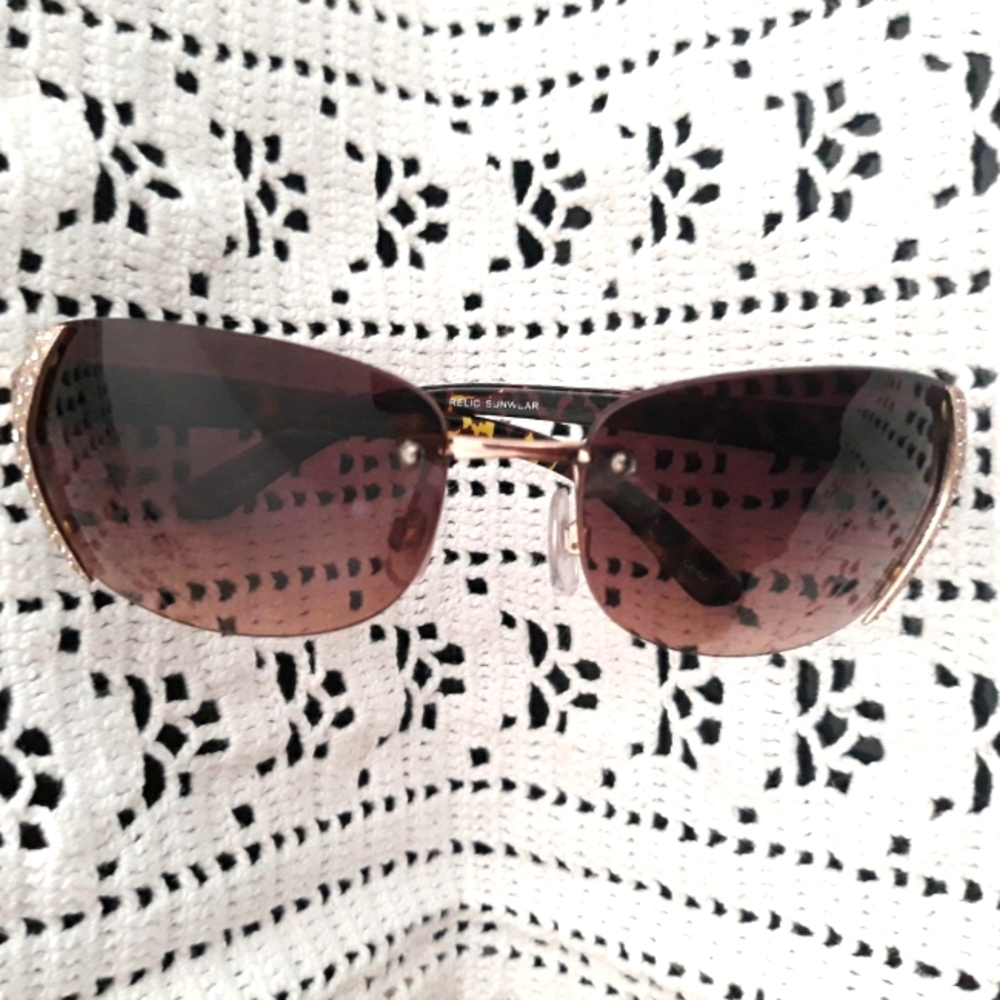 Relic Sunwear "Penny" Studded Tortoise Frame Sunglasses - Ombre Lens Sunnies - Picture 2 of 13